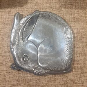 Arthur Court 1988 Bunny Rabbit Aluminum Cheese Ball Tray 7" Easter